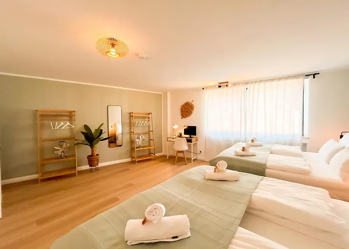 Appartamento 2 Kingsizebetten, Perfekt Fuer Familien, Zentral Aquisgrana